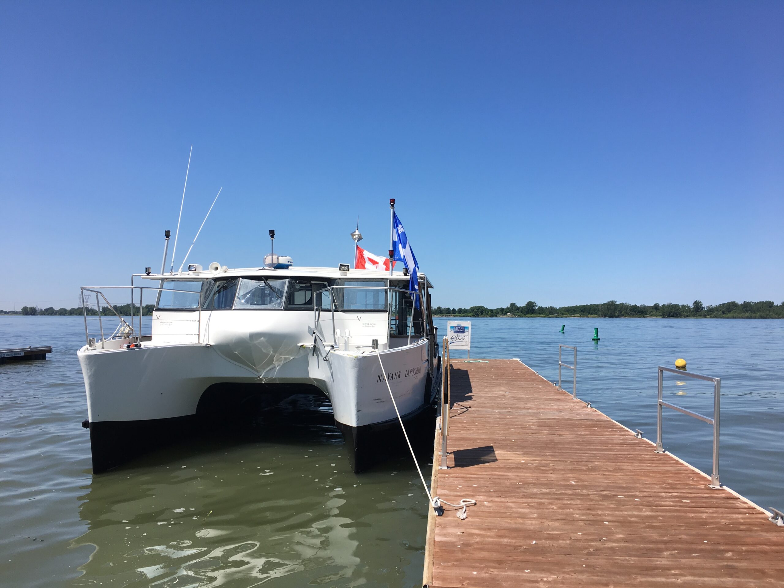 Navette fluviale NotreDamedel'ÎlePerrot / PointedesCascades Traversier NotreDamedel