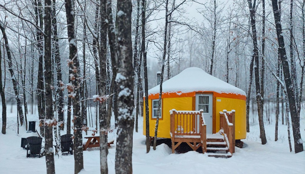 Yourtes - Parc nature Émélinois