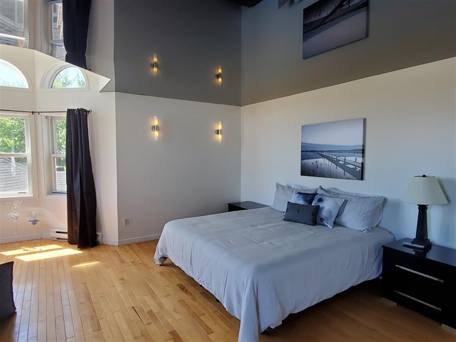 Chalet chambre principale (&copy;Au Sommet du Lac Magog)