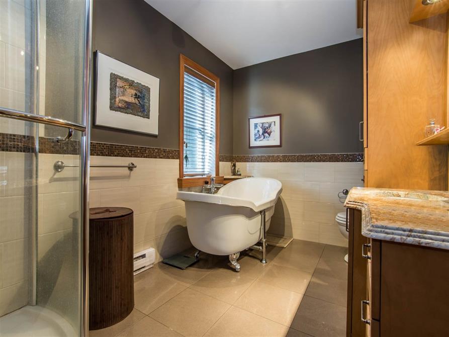 Condo salle de bain (&copy;Au Sommet du Lac Magog)