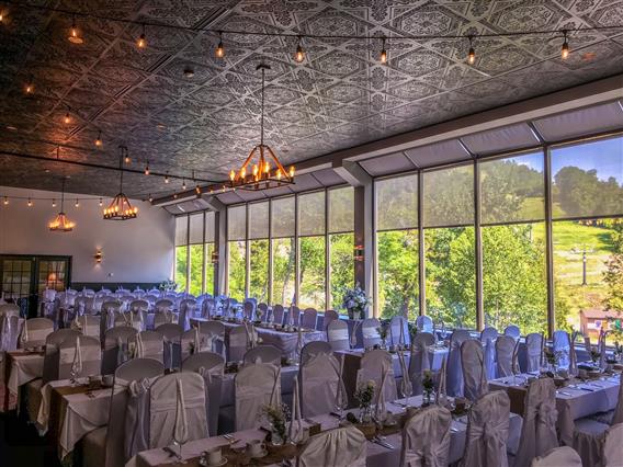 auberge-val-saint-come-salle-de-reception