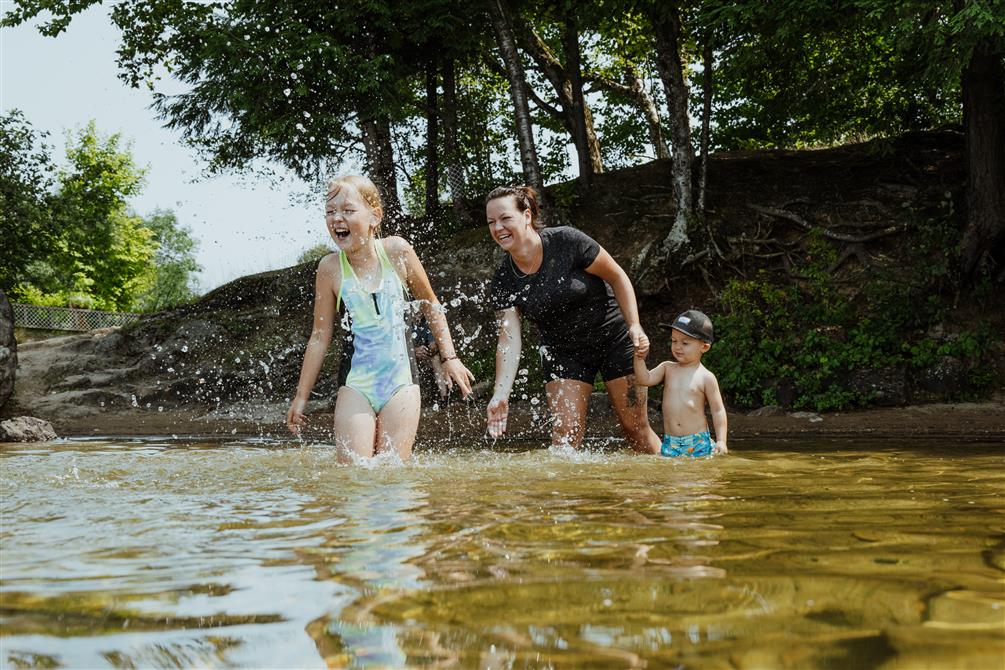 baignade famille_plageDudswell@MB Photographie (&copy;MB Photographie)