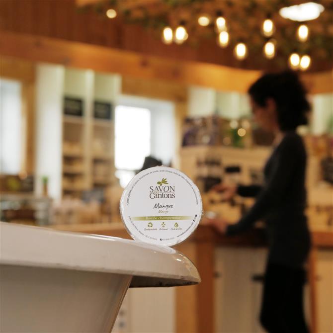 bombe de bain (&copy;Savon des Cantons)