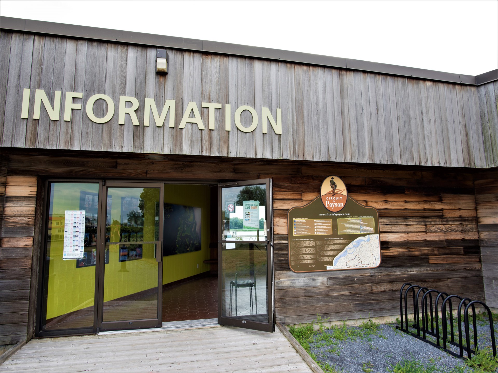 Bureau d'accueil touristique de SaintPauldel'ÎleauxNoix Tourist office Saint