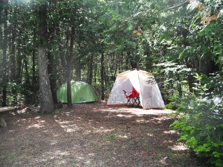 Site (&copy;Camping et chalet dans les arbres, Mont-Mégantic)