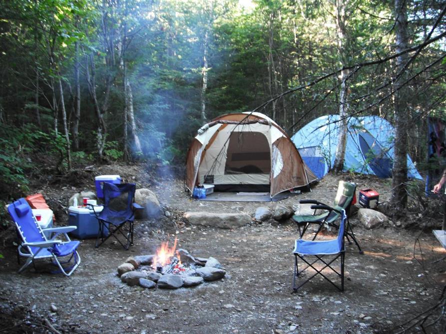 Tentes (&copy;Camping et chalet dans les arbres, Mont-Mégantic)