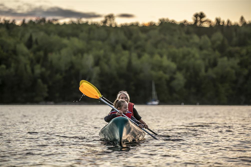 Kayak sur le lac (&copy;NUMERA)