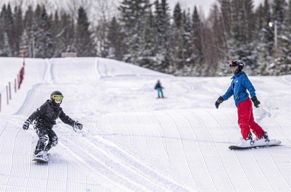 Ski alpin | Planche à neige | École de glisse (&copy;Station touristique Baie-des-Sables)