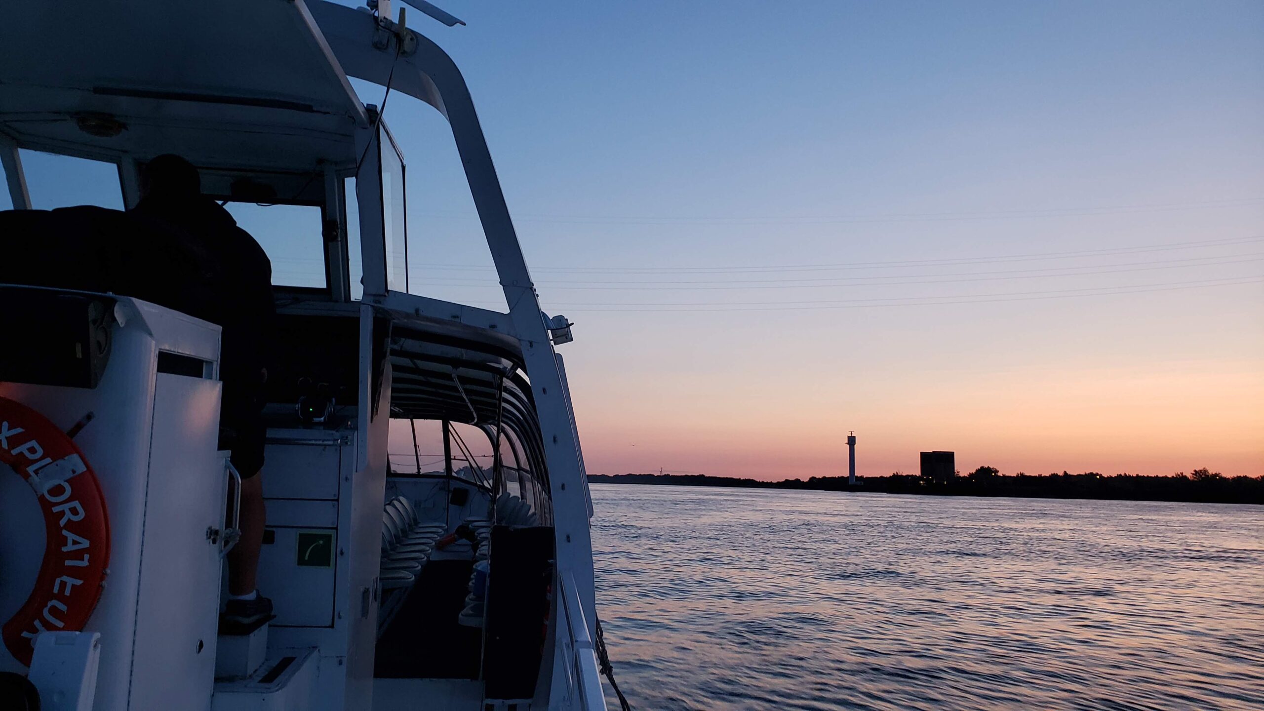 Navette fluviale Boucherville / MontréalMercier Ferry Boucherville Bonjour Québec