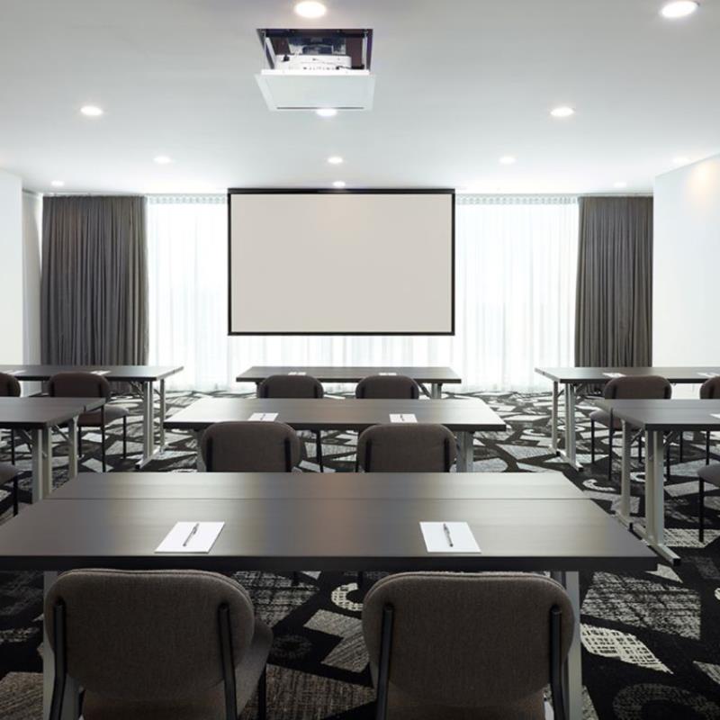 Courtyard Montréal Laval