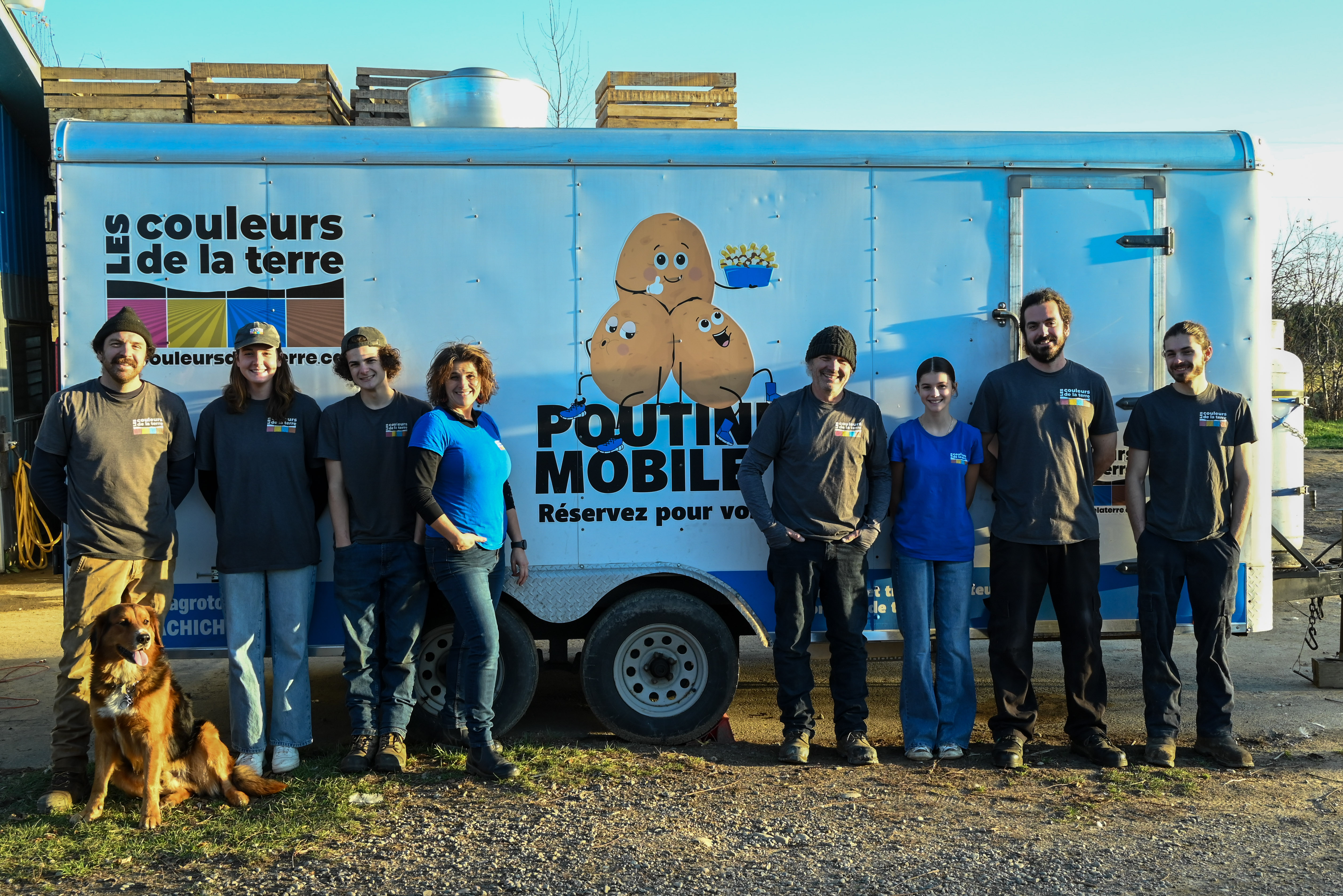 famille poutinemobile_les couleurs de la terre