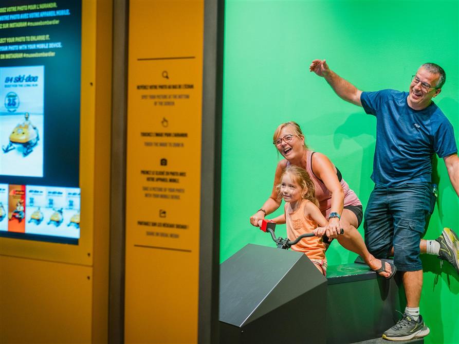 Musée de l'ingéniosité J. Armand Bombardier  (&copy;Jean-Michel Naud, Photographe)