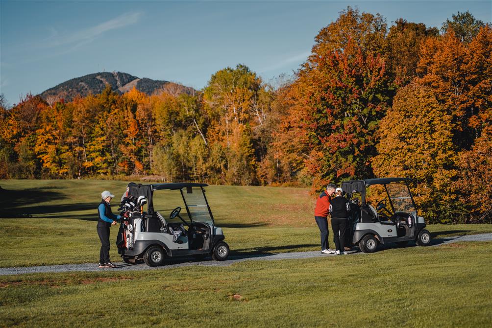 Terrain de golf à l'automne (&copy;Mont-Orford)