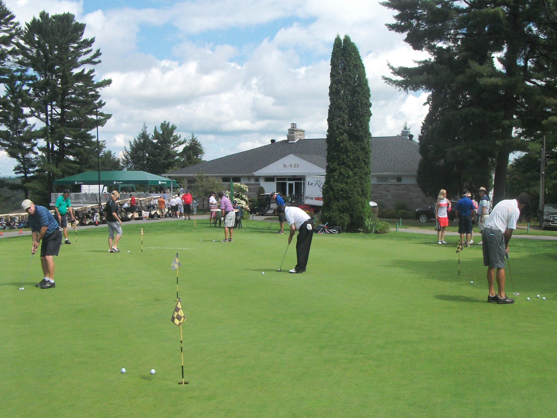 Ki8Eb Golf course TroisRivières Bonjour Québec