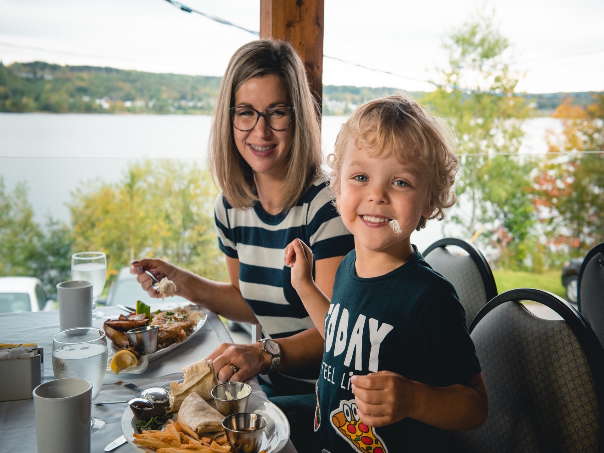 Le Campanile Restaurant LacBouchette Bonjour Québec