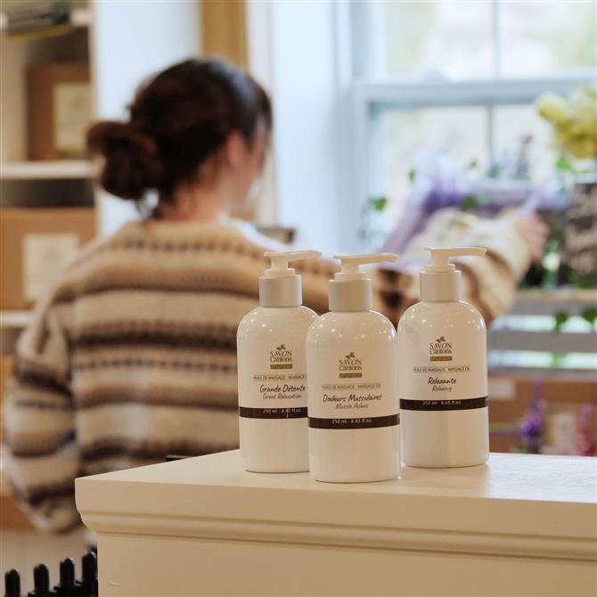 Huiles massages (&copy;Savon des Cantons)