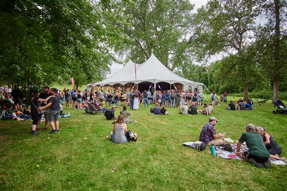 moring_220730_01261_HD