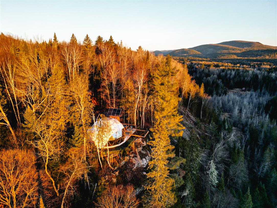Hébergement insolite en nature au coeur des montagnes