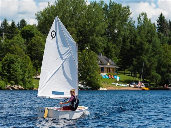 Club nautique et location d'équipement