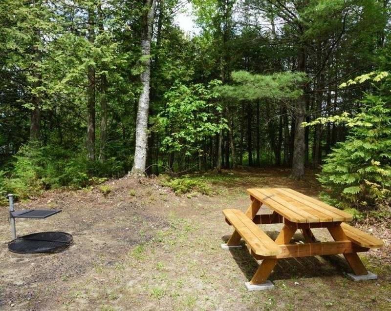 Site camping rustique (&copy;Parc du Lac-Aylmer)