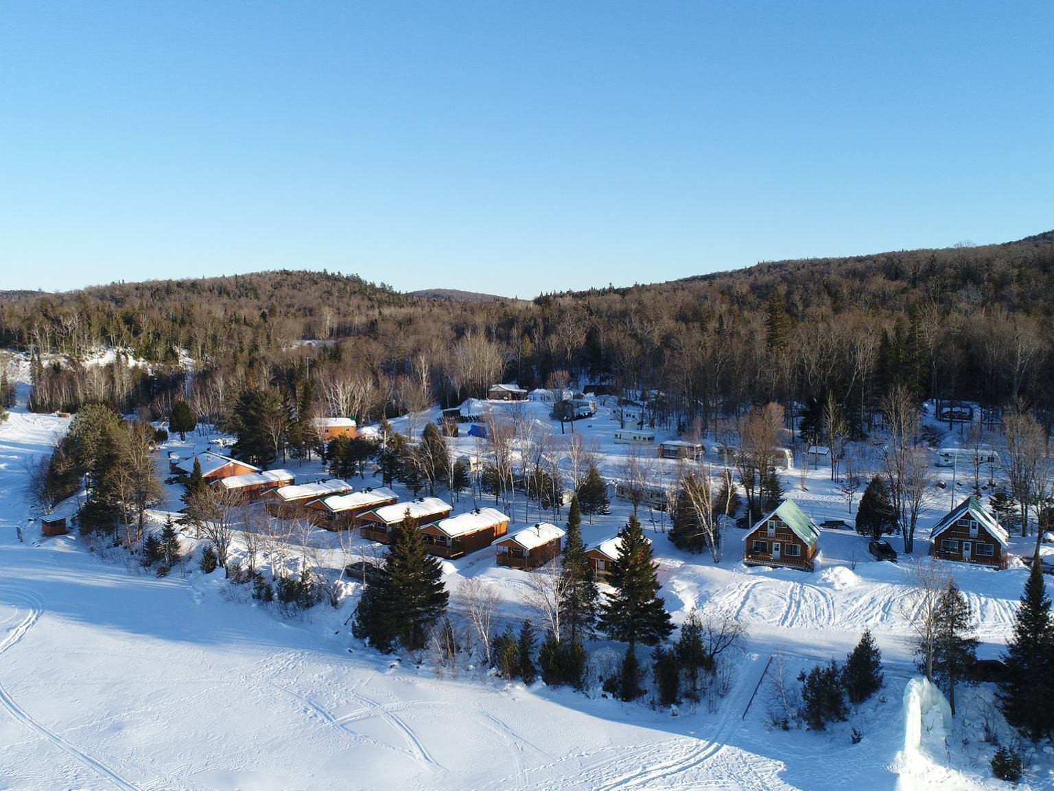 Pourvoirie Club Fontbrune Centre de pêche blanche FermeNeuve