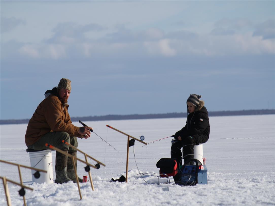 Pêche sous la glace