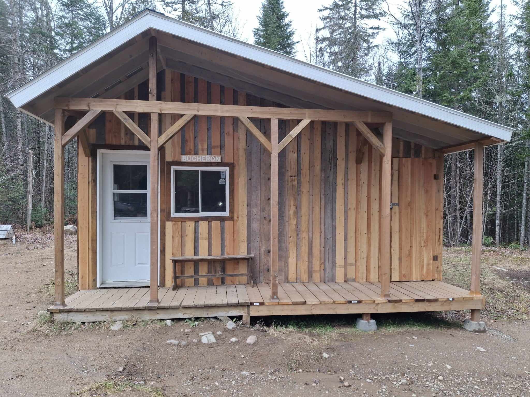 refuge bucheron ext.