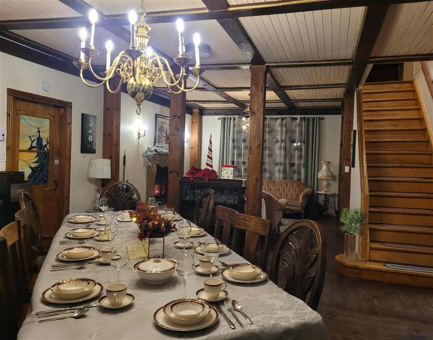 salle manger  (&copy;Chantal Ladouceur)