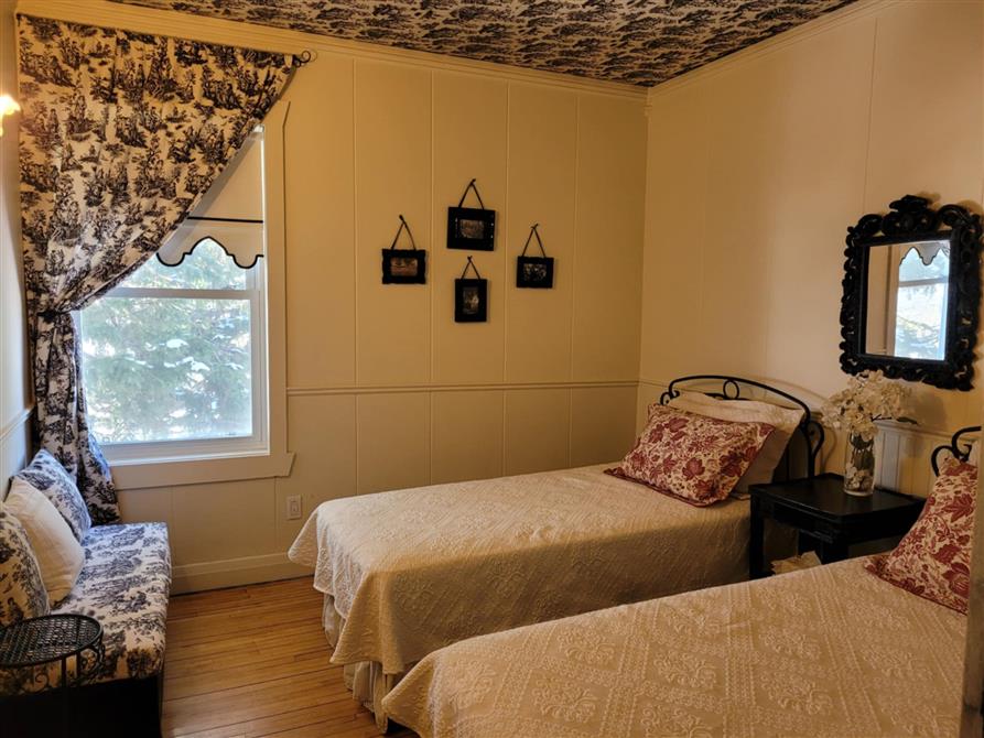 Suite anglaise avec petit salon (&copy;Chantal Ladouceur)