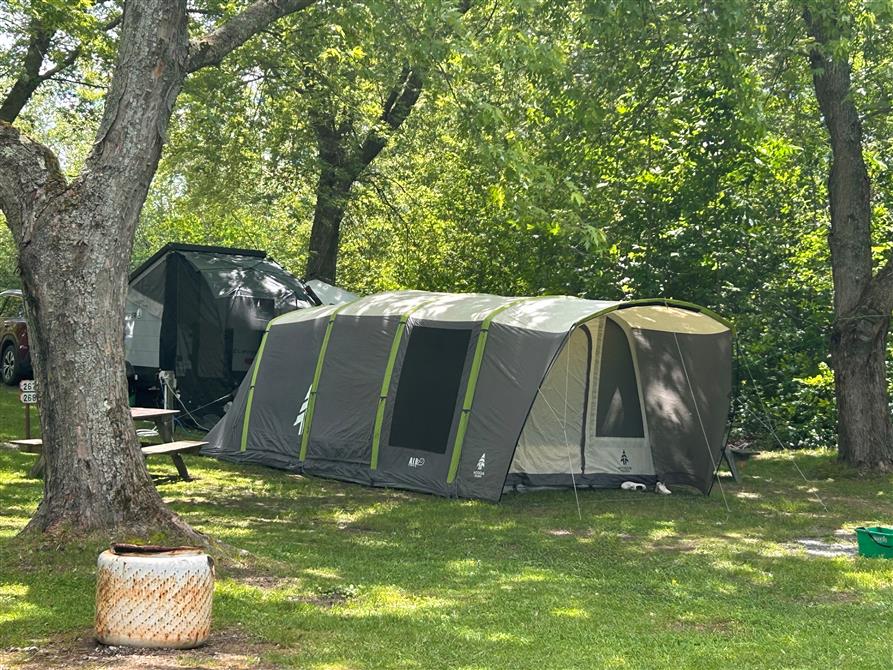tente (&copy;Camping Melbourne Estrie)