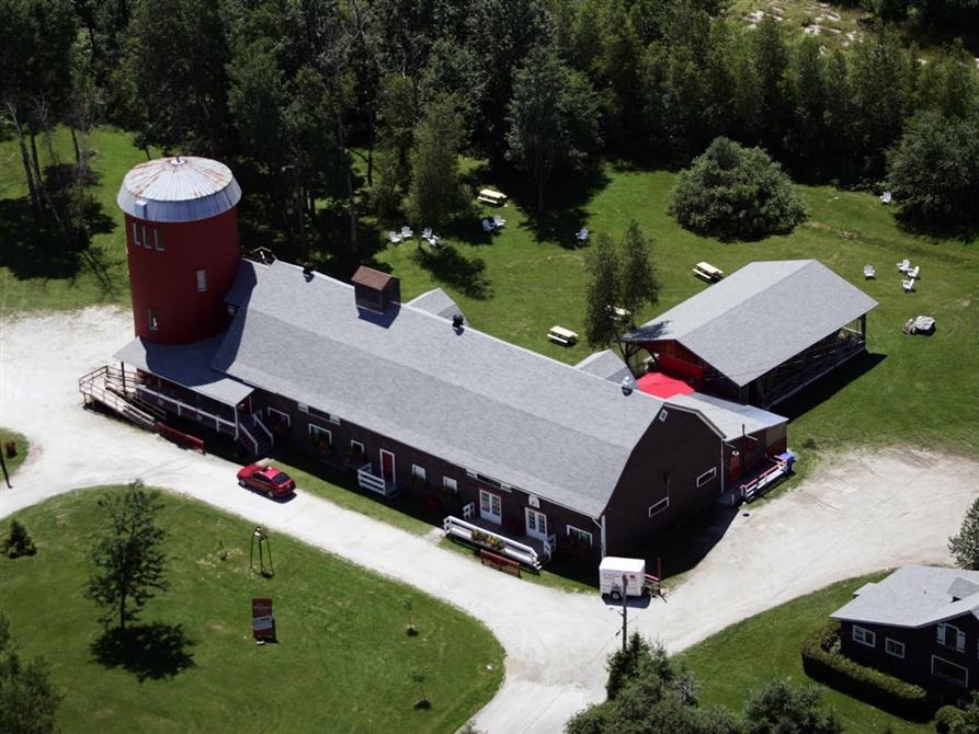 Vue aérienne (&copy;Photo-Hélico Magog/Y.Tremblay)