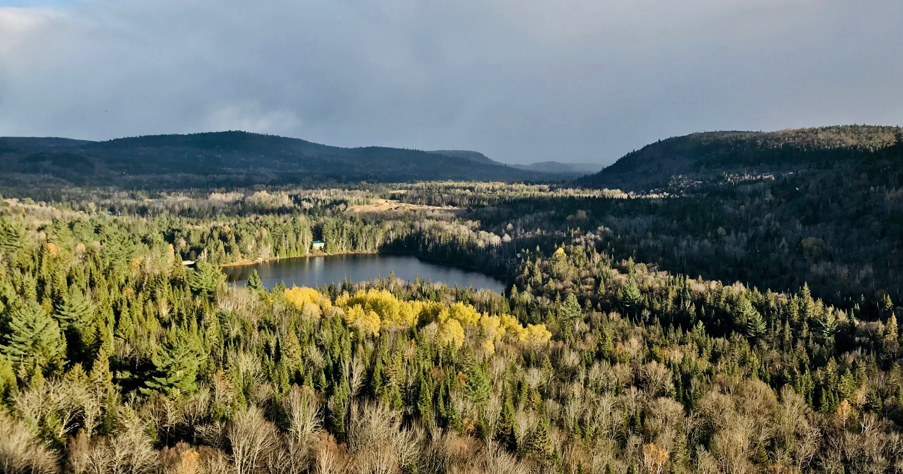 vue panorama rivière Shawinigan-parc récréo forestier secteur amphithéatre