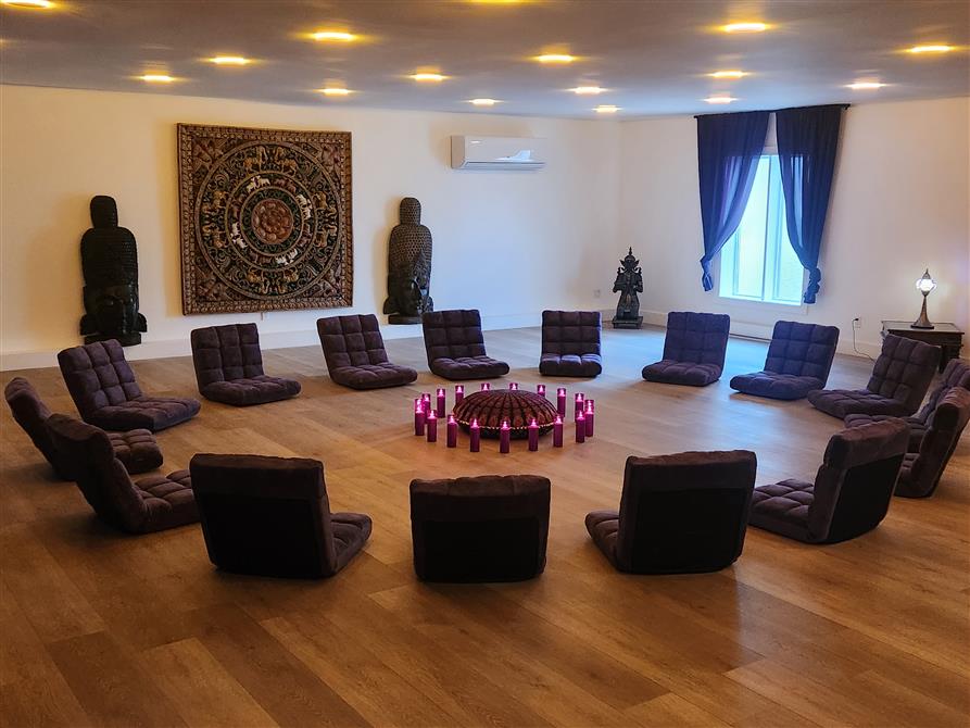 Salle de yoga (&copy;om shamwe)